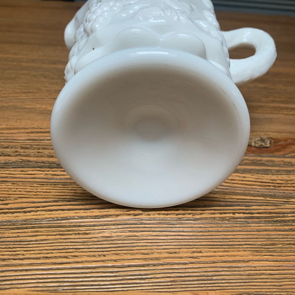 Westmoreland White Milk Glass Creamer - Picture 6 of 12